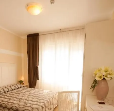 Готель Astoria 3*