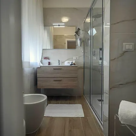 Astoria Hotel 3*