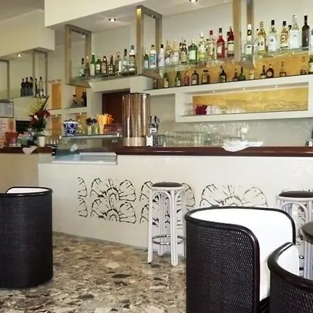 Astoria מלון ביביונה