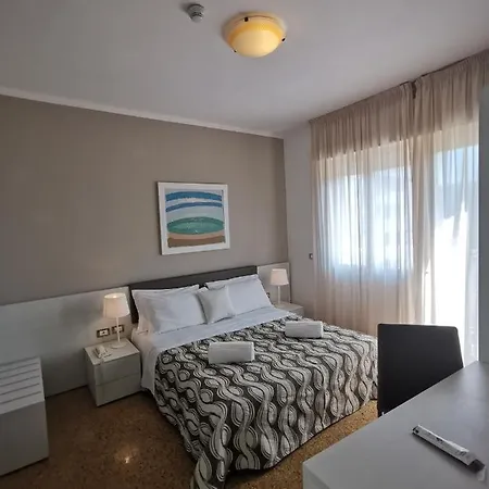 Hotel Astoria 3*