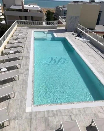 Astoria Hotel 3*