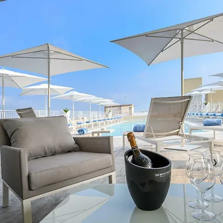 Astoria ביביונה